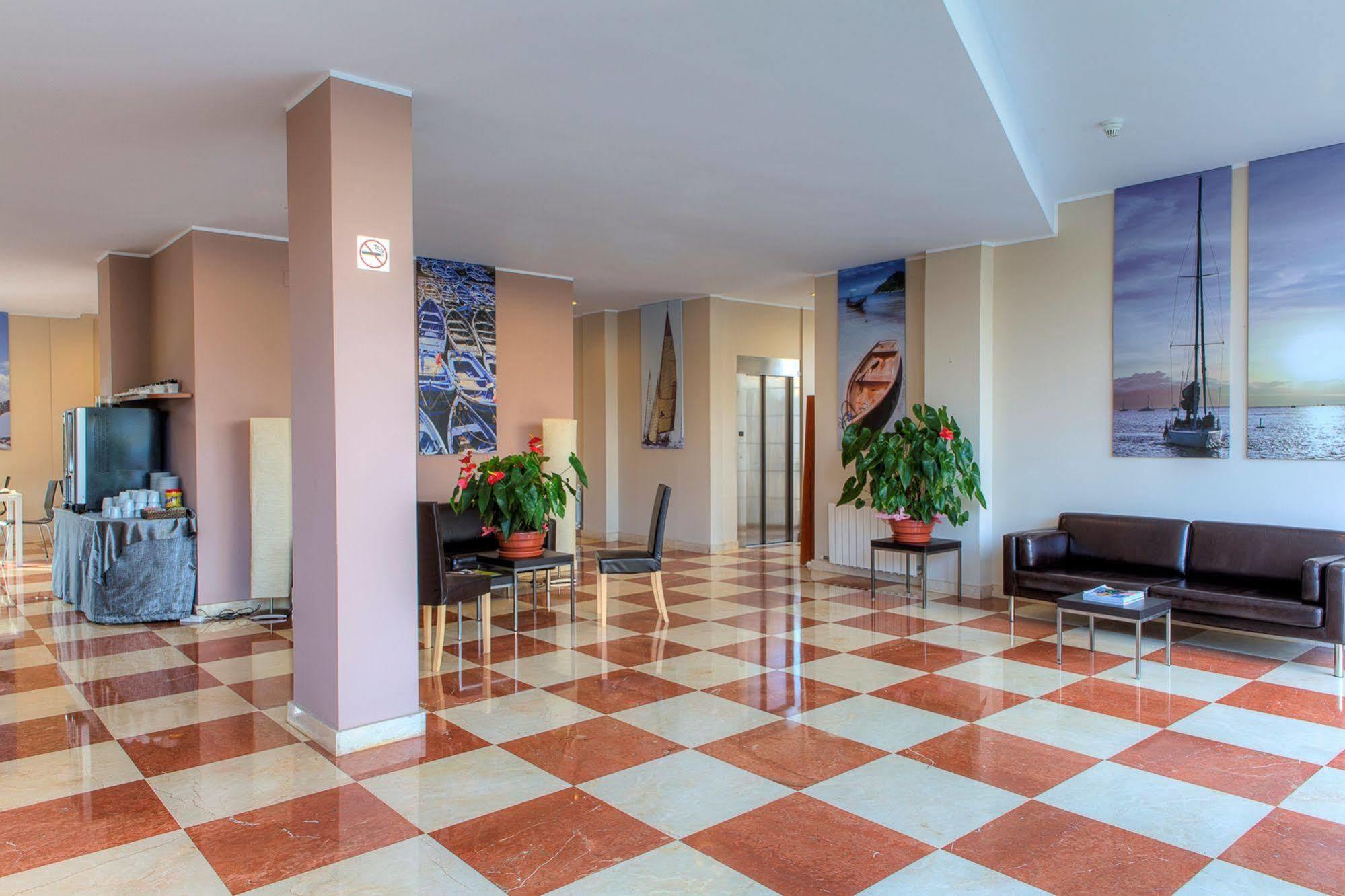 Hotel Calafell Platja Mar Exterior foto
